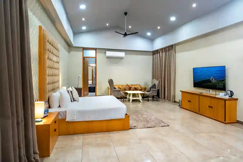 private farmhouse stay in bilaspur for couples