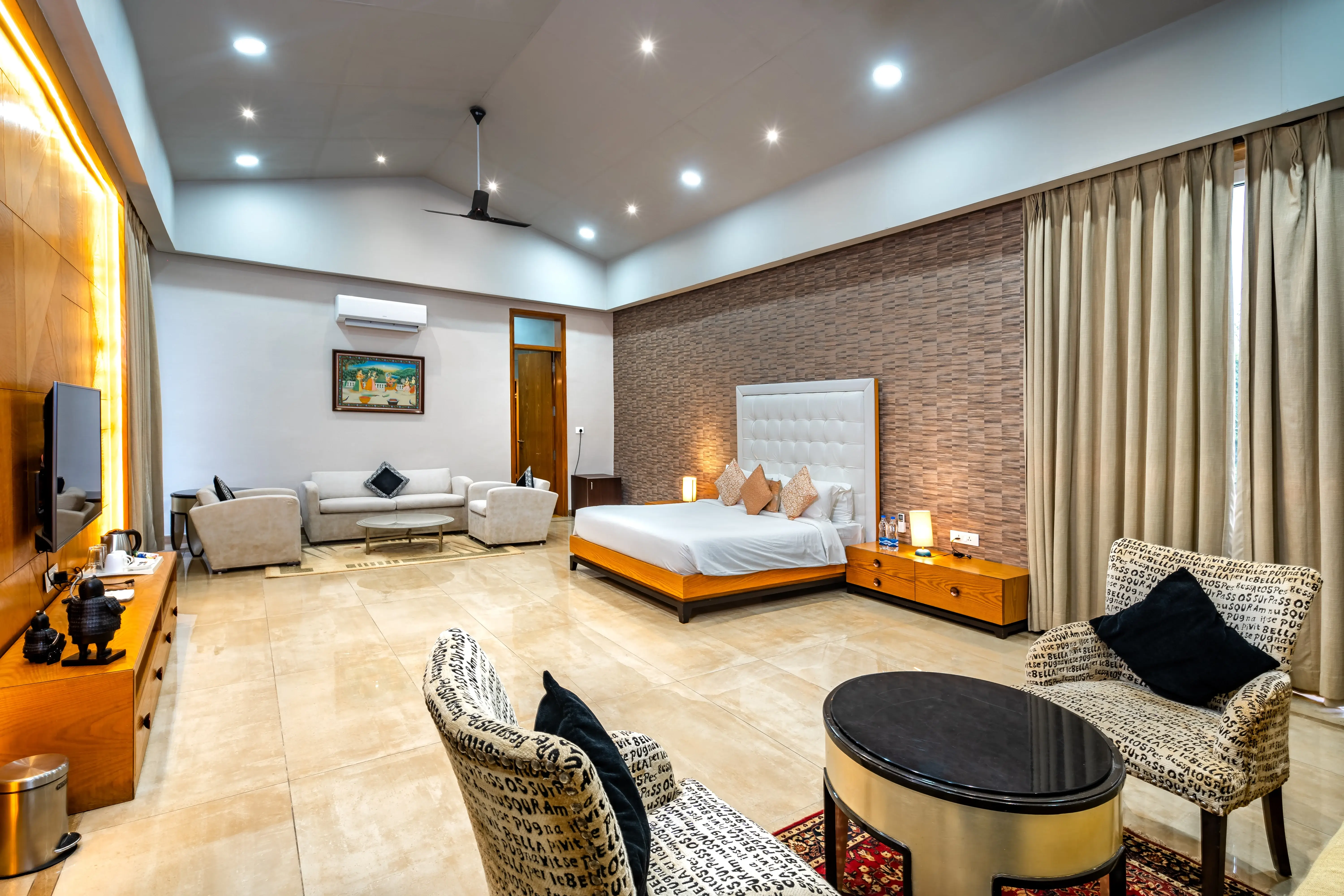 luxury farm stay in bilaspur surrounded by greenery